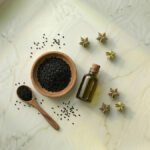 Çörek otu yağı ve Nigella sativa siyah tohumları — yıldız kapsül